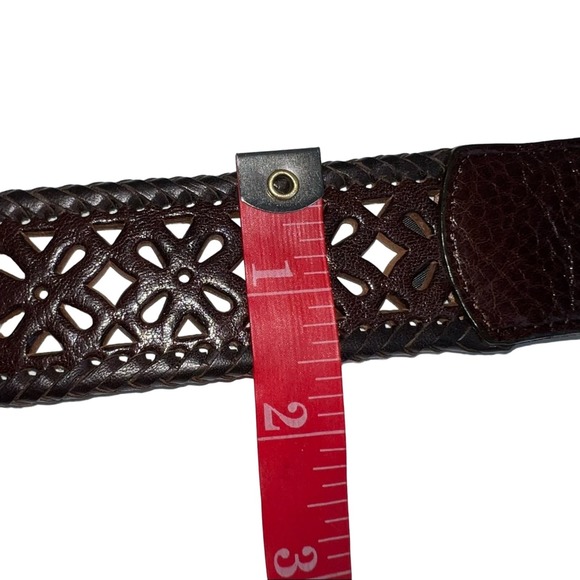 Brighton Carved Floral Pattern Leather Belt  Size Large Dark Brown main image 5